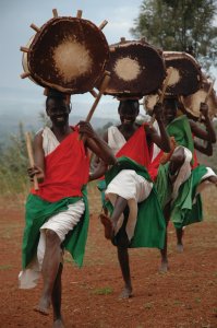 Performance des tambourinaires.