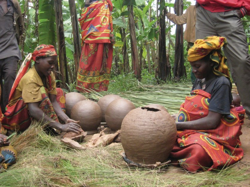 Fabrication de poteries traditionnelles.