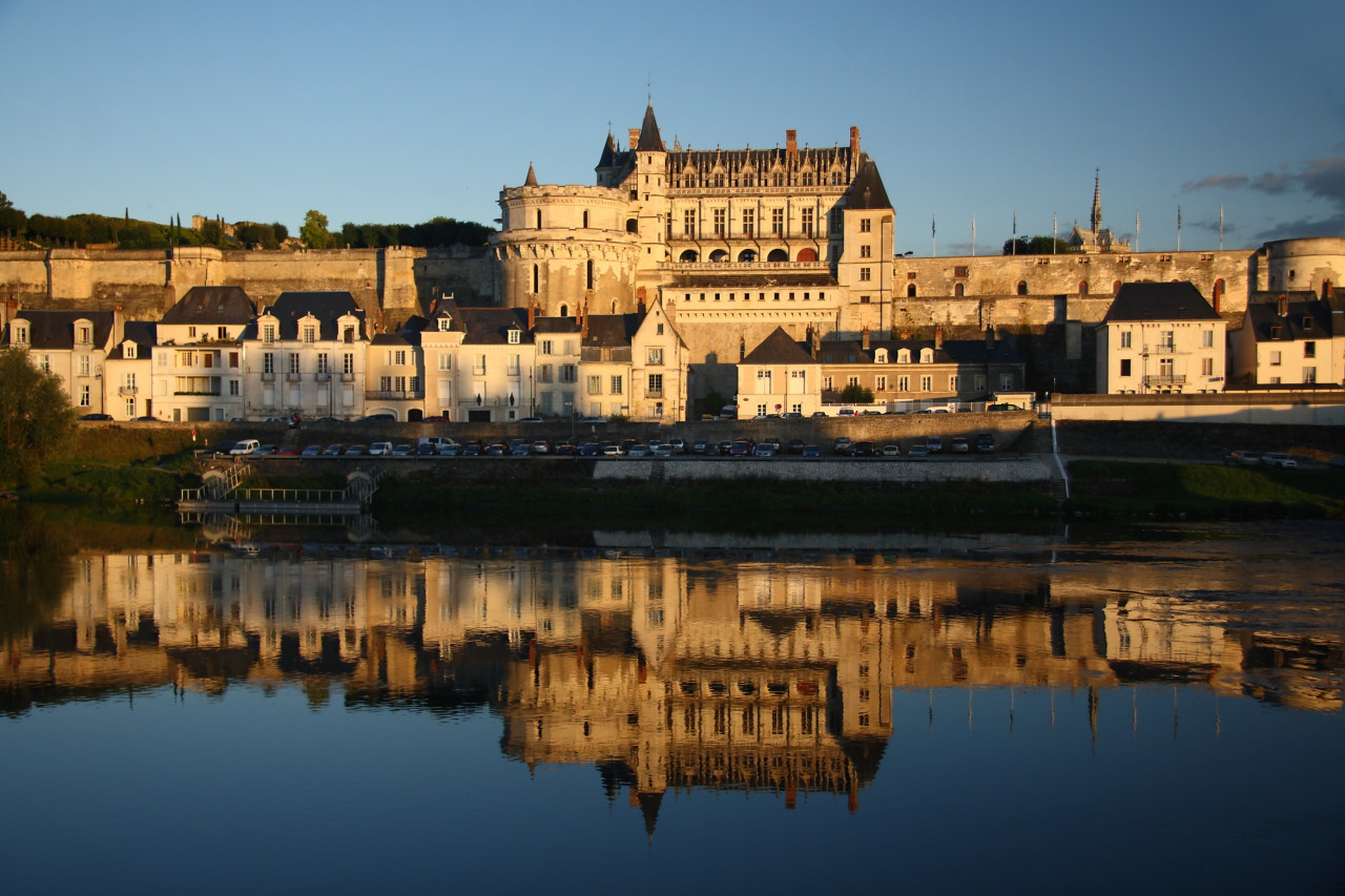 Amboise au coucher du soleil.