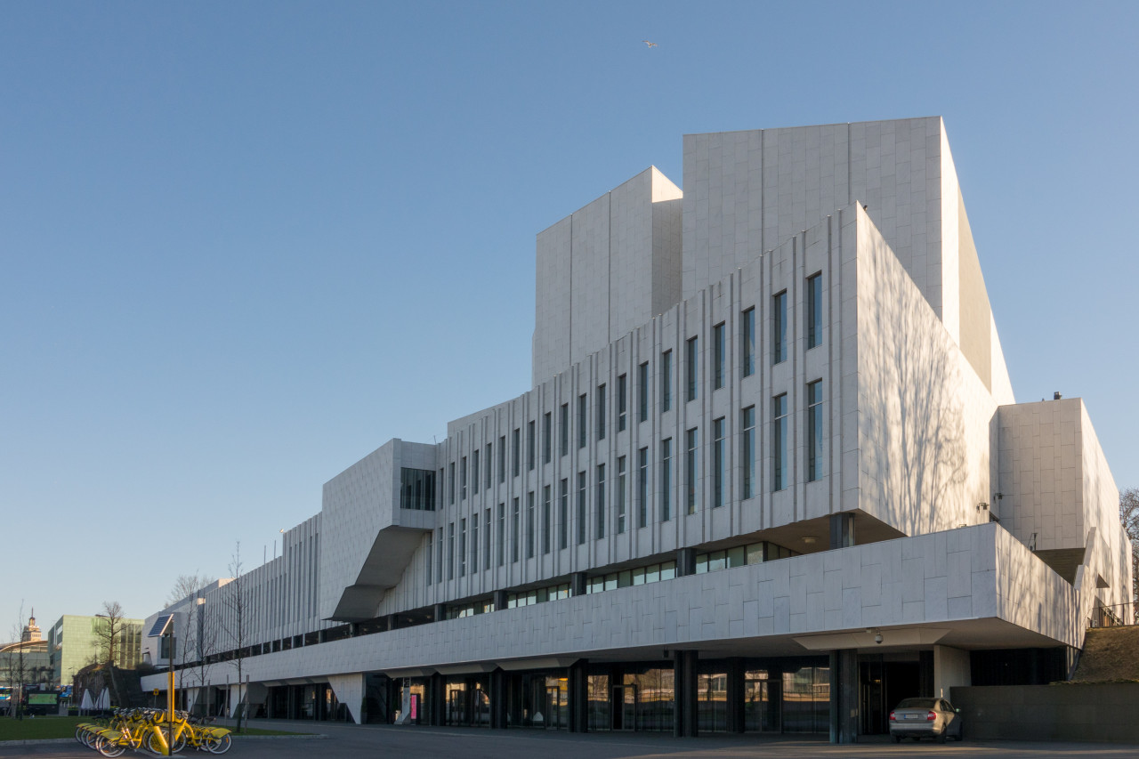 Finlandia Talo, dessiné par l'architecte Alvar Aalto.