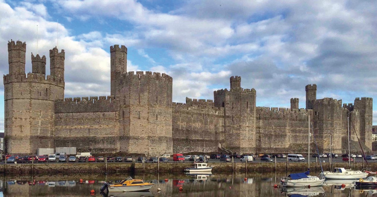 Caernarfon Castle, l'un des plus grands châteaux médiévaux au monde.