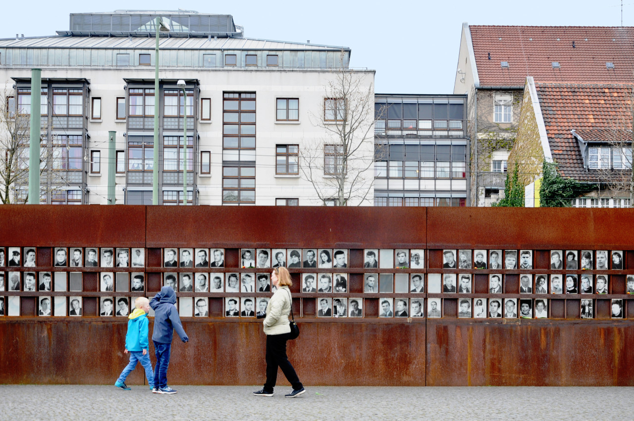 Le mémorial au mur de Berlin, Bernauer Strasse.