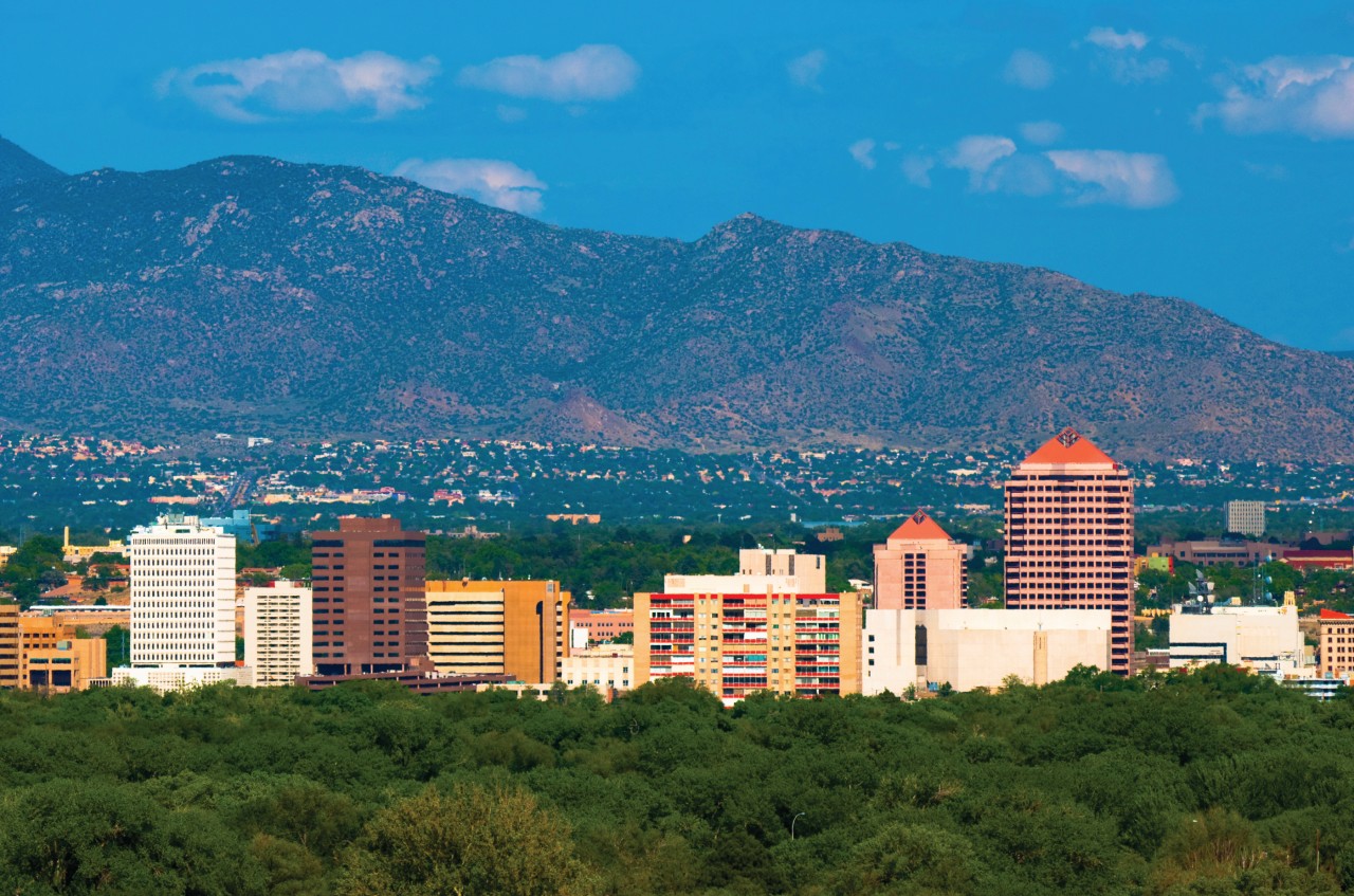 Skyline d'Albuquerque et les montagnes de Sandia en arrière-plan.