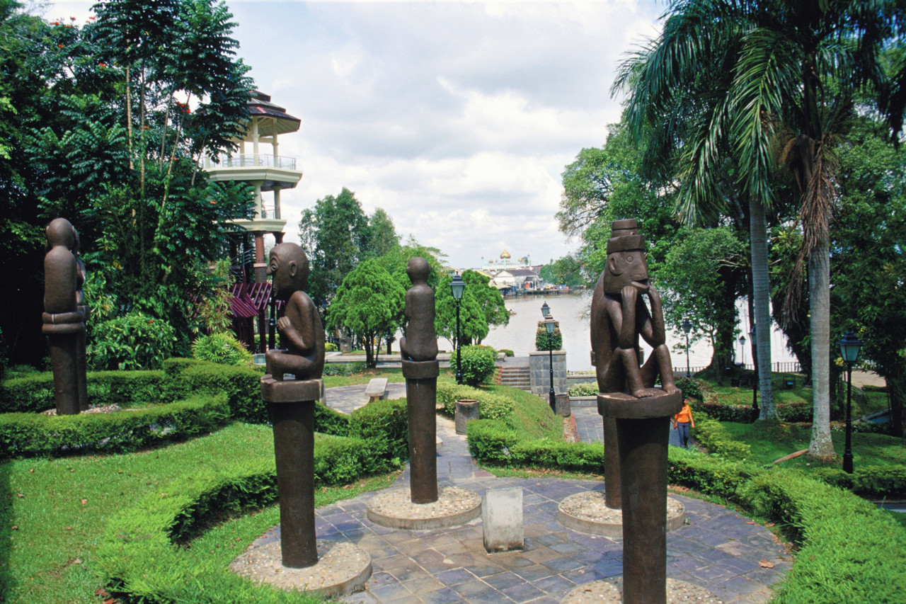 Jardin sur le front de mer de Kuching