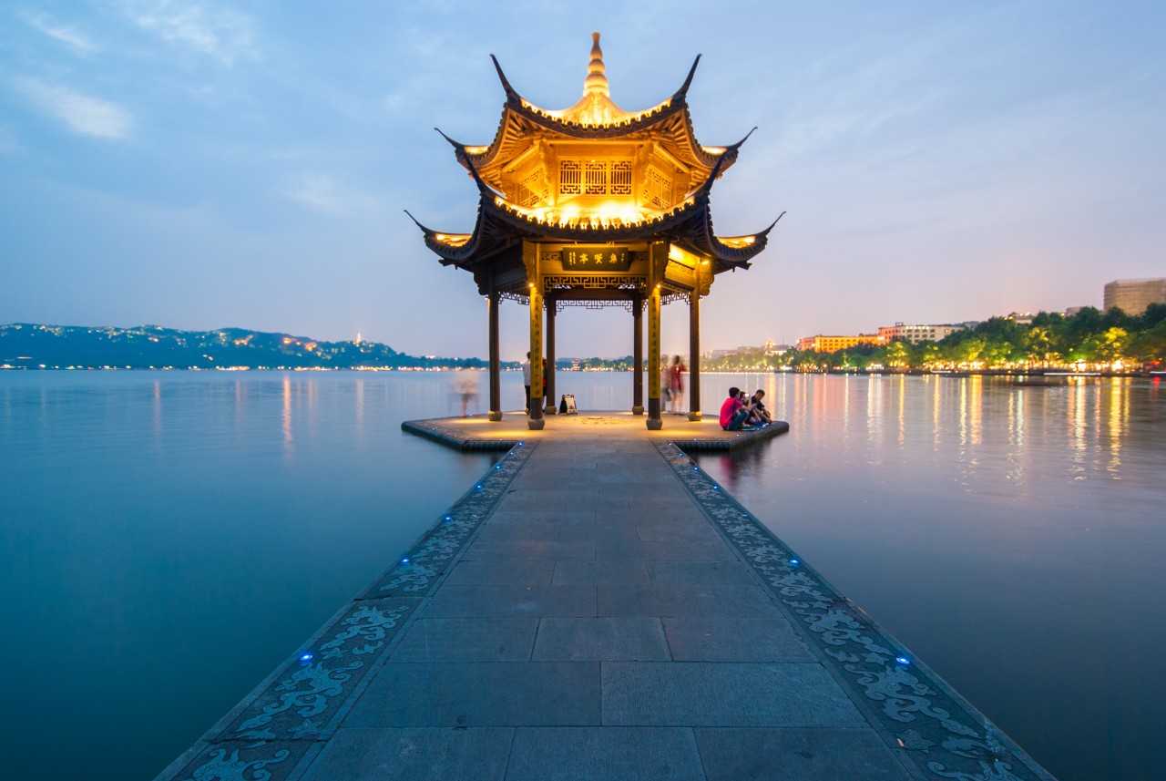 Pagode sur le lac de l'Ouest.