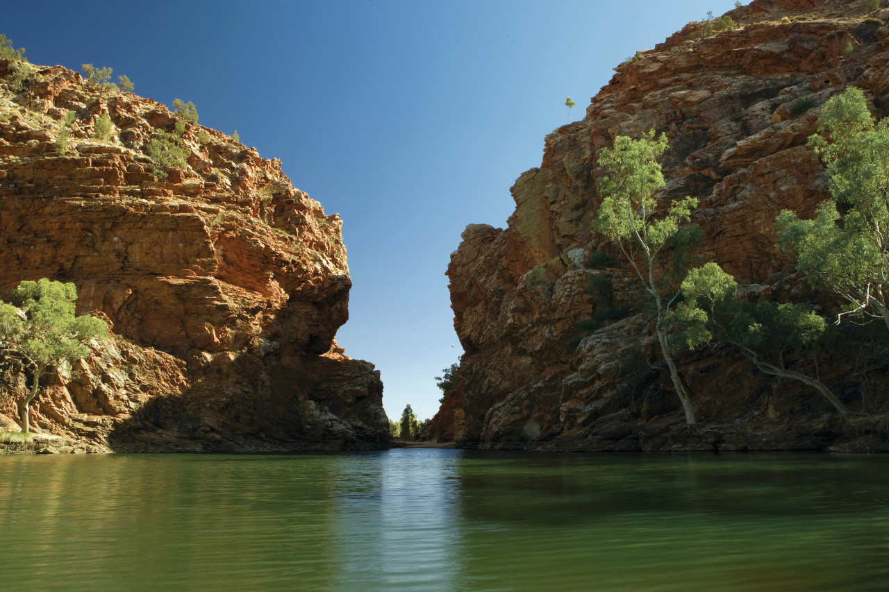 Ellery Creek Big Hole, Larapinta Drive.