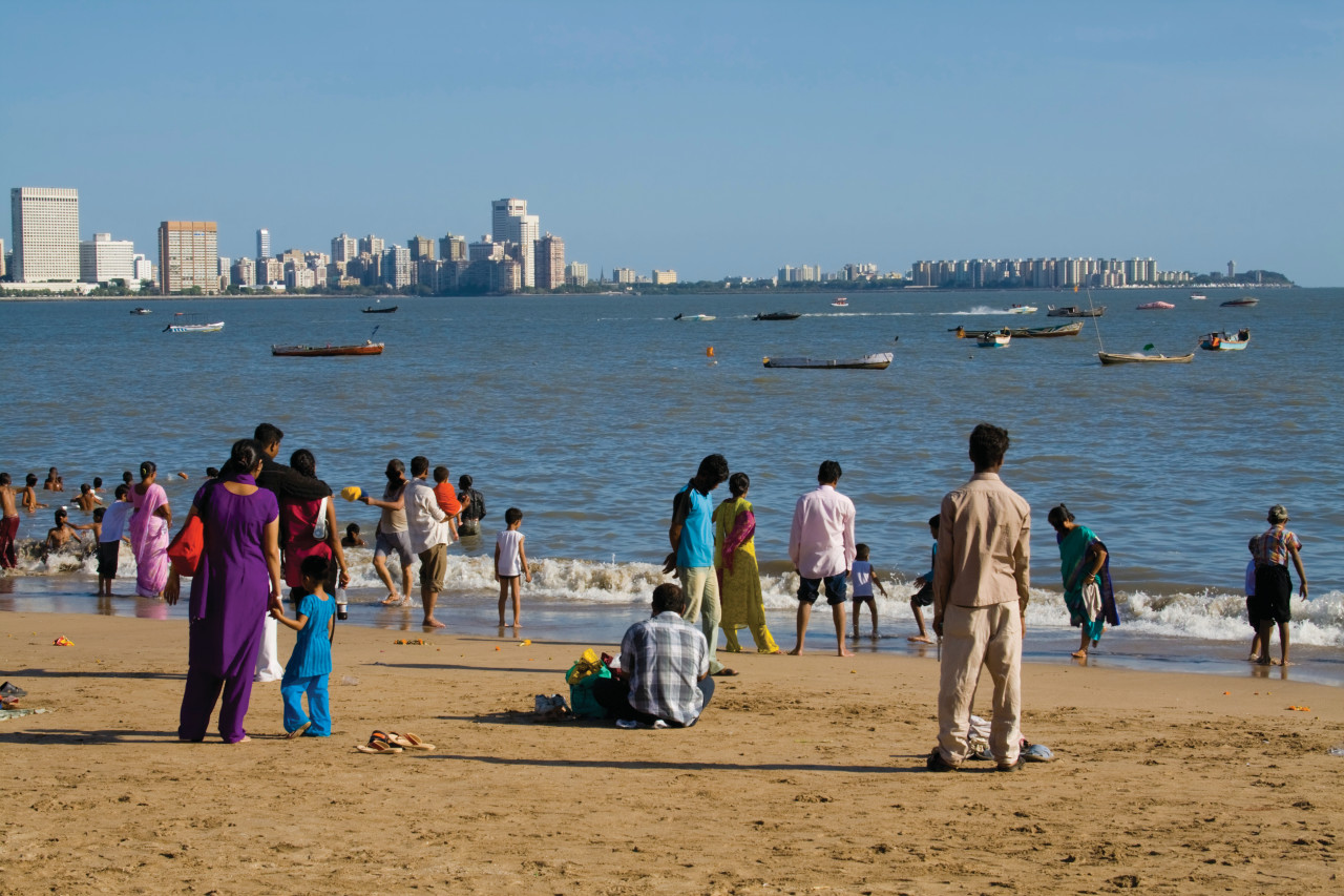 Sur la plage de Mumbai.