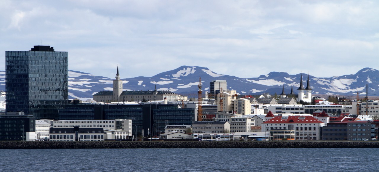 Reykjavik depuis la baie de Faxaflói.