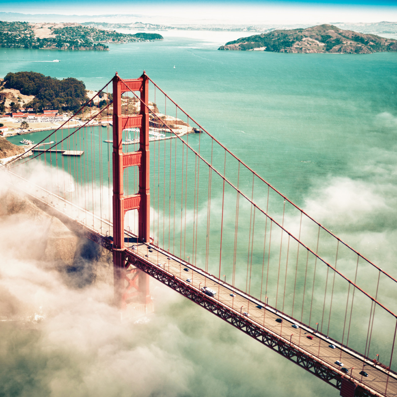 Vue aérienne du Golden Gate Bridge.