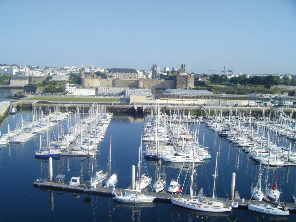 Marina du château.